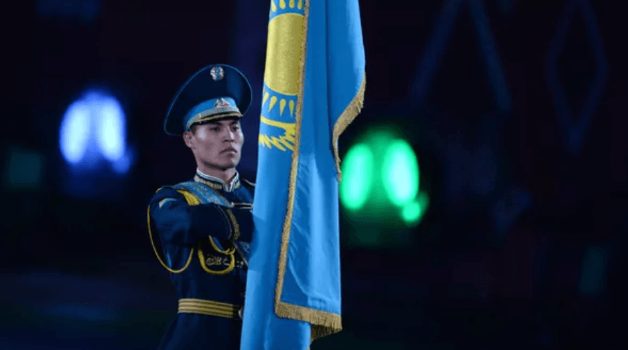 Нью-Йорк қаласындағы Біріккен Ұлттар Ұйымы штаб-пәтерінде Қауіпсіздік Кеңесінің залы алдында Қазақстан Республикасының Мемлекеттік Туын орнату рәсімі, 2017 жылғы қаңтар